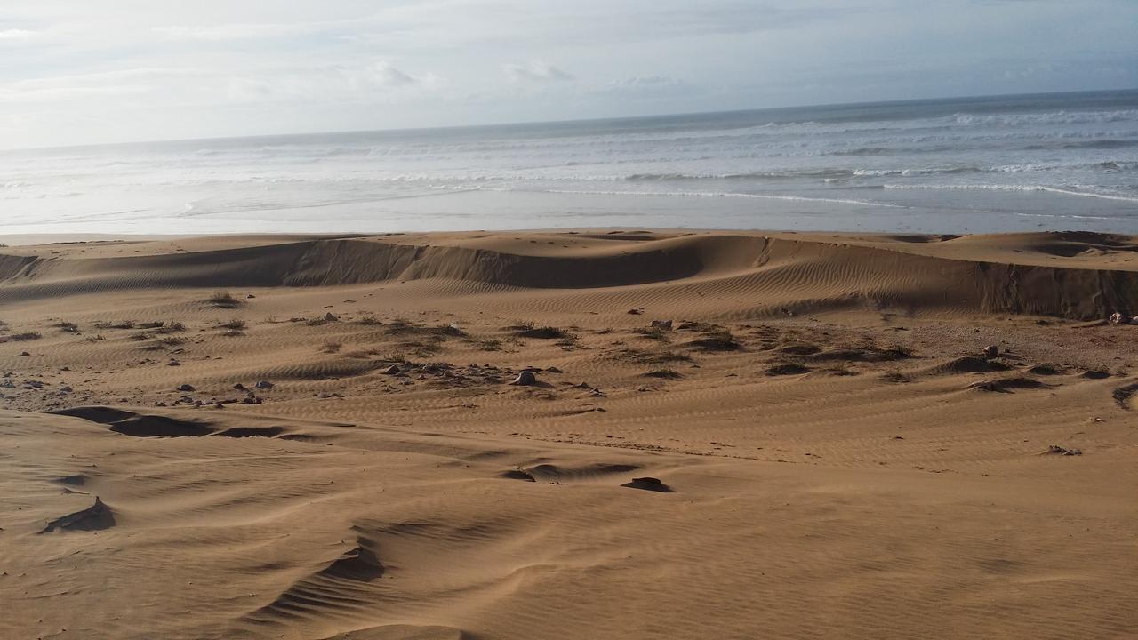Aglou Plage Grande Maison De Caractere Tout Confort Les Pieds Dans L'Eau Luaran gambar